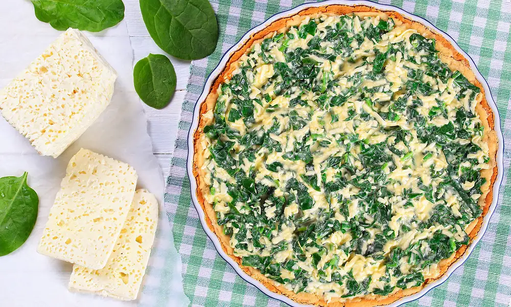 Pinaatti-lehtikaalipiiras