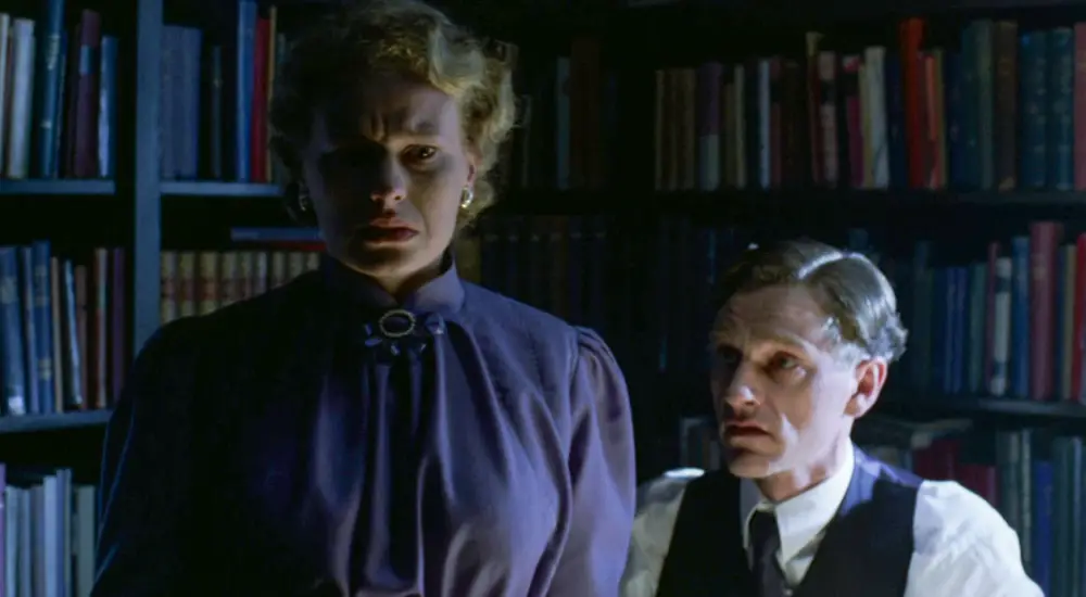 Säädyllinen murhenäytelmä