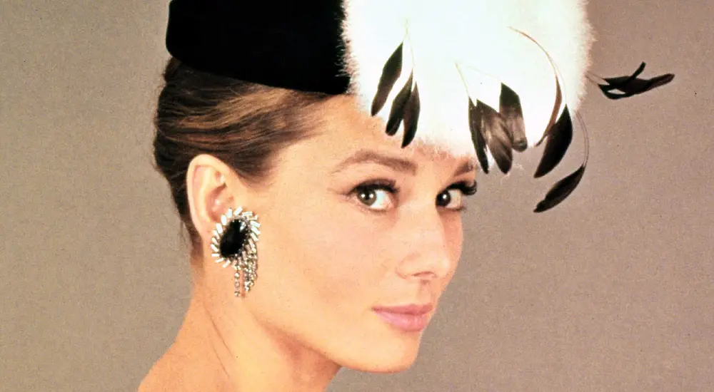 Aamiainen Tiffanylla