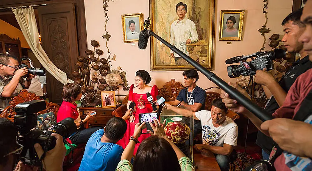 Imelda Marcos, kuninkaantekijä