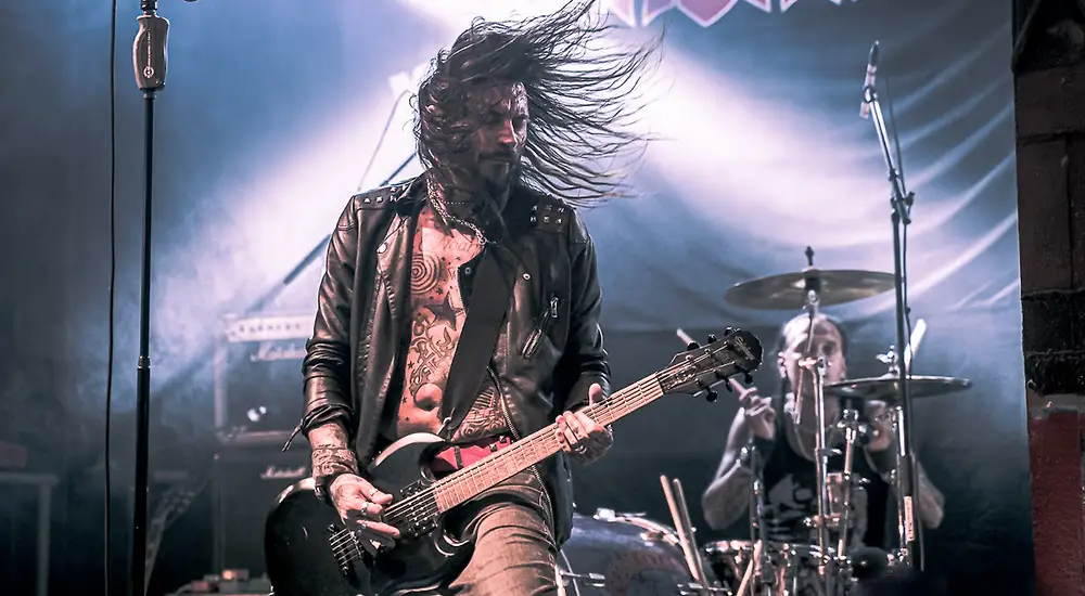 Blackribbon - pimeyden runoilijat