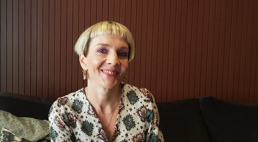 Yökylässä Maria Veitola