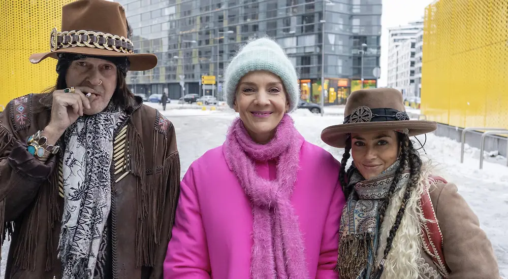 Yökylässä Maria Veitola