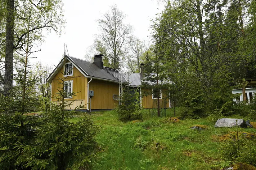 Huvila & huussi