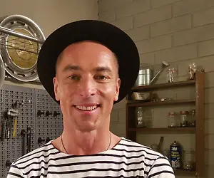 Salkkarit-Aki, suosittu Sami Uotila paljastaa: "Rakastan satuja ja rakastan fantasiaa!"