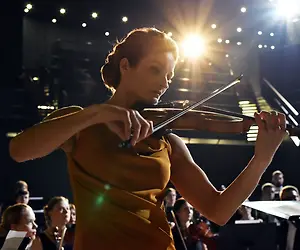 TV-leffa Viulisti: Matleena Kuusniemi & Olavi Uusivirta kiihkeässä opettaja-oppilas-rakkaussuhteessa