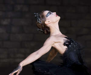 TV-leffasuositus: Black Swan - Ylistetty trilleri balettitanssijasta ja mielen järkkymisestä