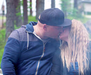 Mitä heille kuuluu nyt? Maajussi-Miia ja Kimmo paljastivat Vappu Pimiälle uudet kuvionsa Kuusamossa