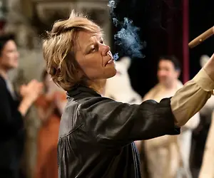 TV-VINKKI: Tove-elokuva - Alma Pöysti loistaa pääosassa Tove Janssonina!