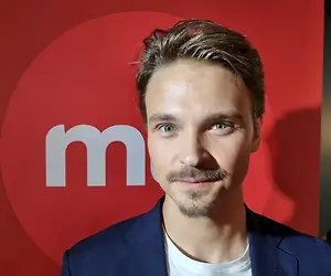 Juontaja Roope Salminen lataa rajua tekstiä juopottelustaan: 