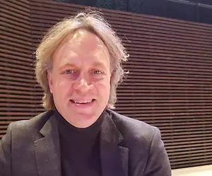 Lisää suolaa? Legendaarinen tv-kokki pois tv:n suosikkiohjelmasta - Kape Aihinen OUT!