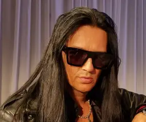 Jyrki Linnankivi, Jyrki 69, isossa elämänmuutoksessa - Goottirokkarista kirkonmieheksi Lappiin!