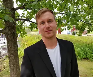 Maajussille morsian -tv-sarjasta tuttu Maajussi-Tuomo vaikean valinnan äärellä....