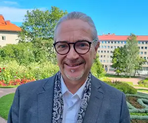 Maajussi-Ville hehkuu onnea - Muusikkonaisen kanssa yhteinen sävel Espanjassa!