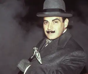 Muistatko, mistä maasta Poirot on kotoisin? Hercule Poirot tv-sarjan uusi kausi starttaa
