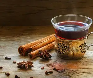 Onko glögikausi avattu? Näin teet glögistä himpun verran maistuvampaa!