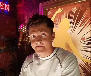 Salkkarit-Roope Puhakka: "Ei se nyt täydellinen elokuva ole, mutta ehdottomasti paras!"