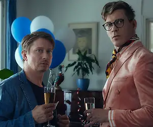 Taattua huumoria luvassa! Kultainen Venla -voittaja Antti Holma tv:ssä - Kari Ketonen työparina!